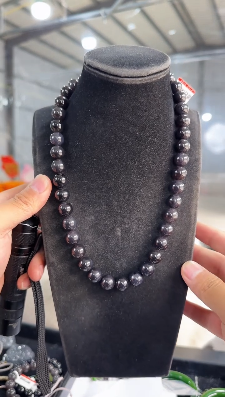 【闪购商品】和田玉项链未镶嵌帝王紫手串