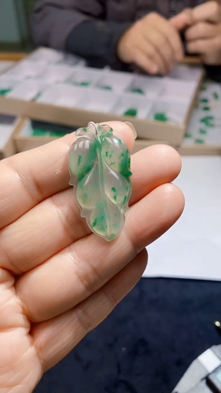 【闪购商品】石英质玉颈饰未镶嵌天然A货非洲翠，石英玉