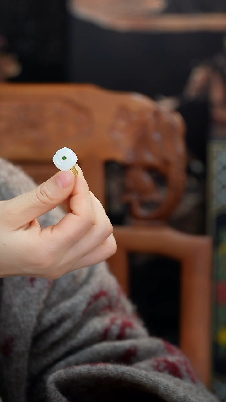 未镶嵌戒指和田玉天然和田玉戒指