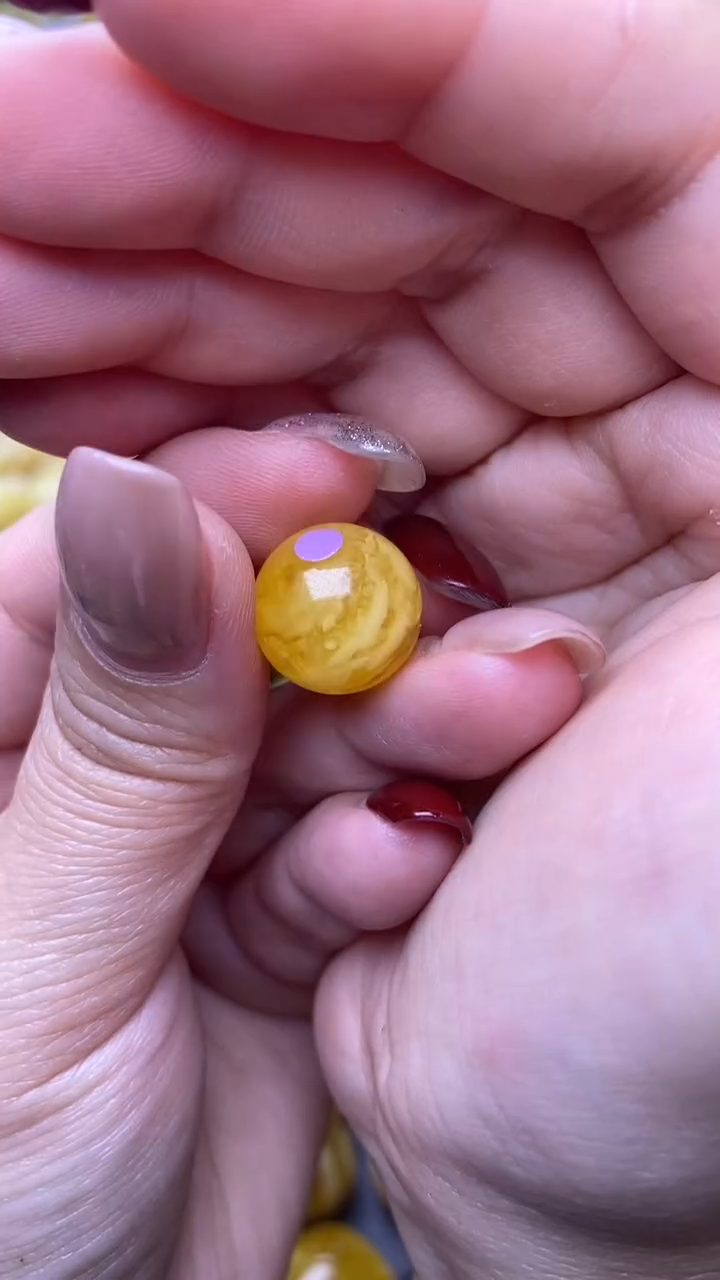 【闪购商品】琥珀裸石未镶嵌月.31