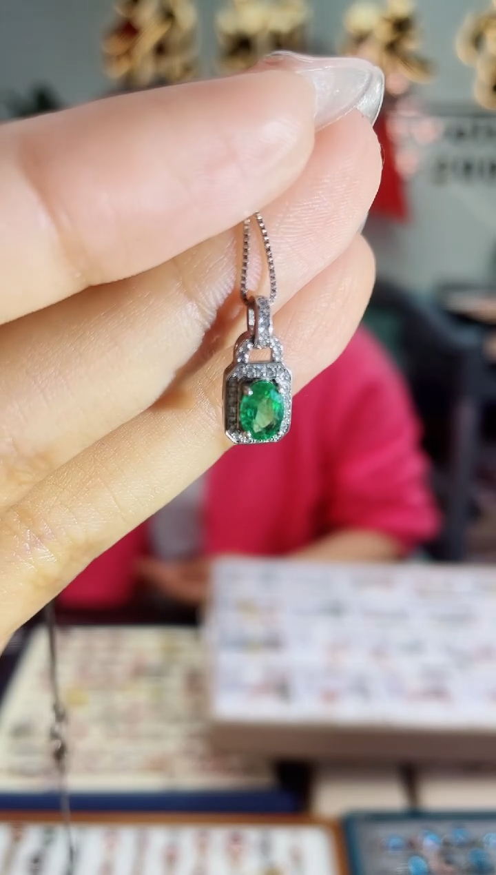 【闪购商品】祖母绿吊坠银S925镶嵌吊坠