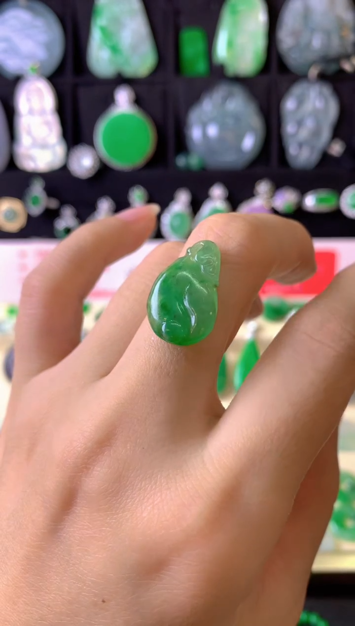 定制翡翠未镶嵌毛货抛光