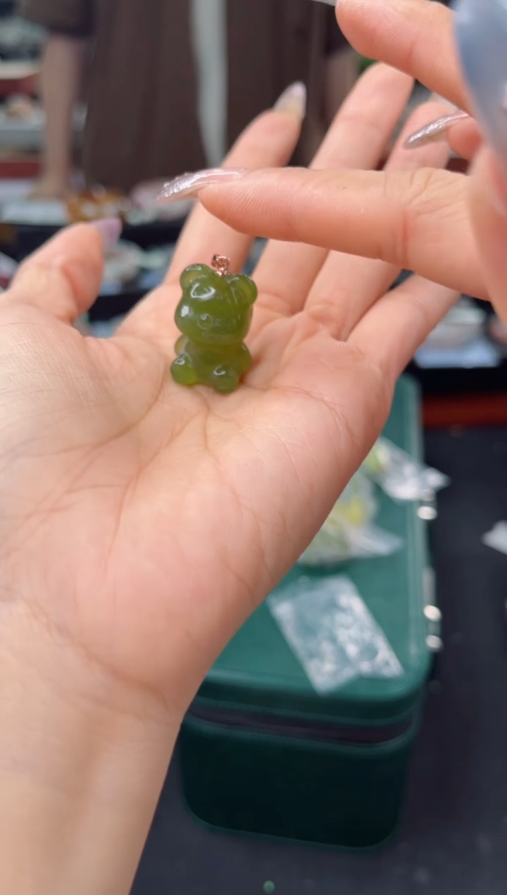 石英质玉手镯未镶嵌秀玉吊坠（多样性发货