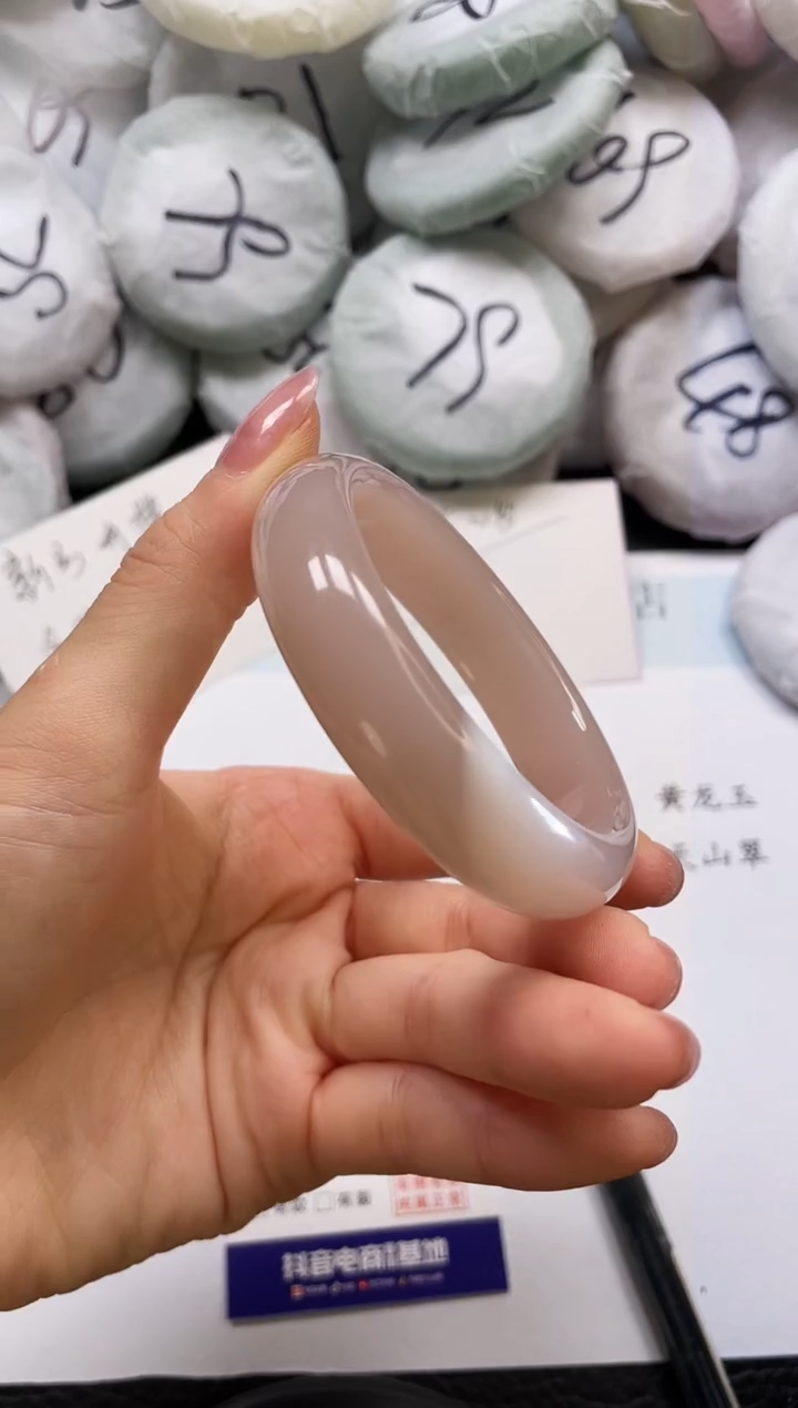 石英质玉手镯未镶嵌D125-54