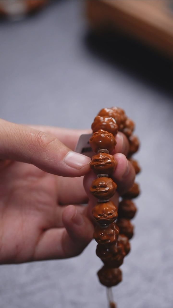 【闪购商品】橄榄核吊坠更厉害