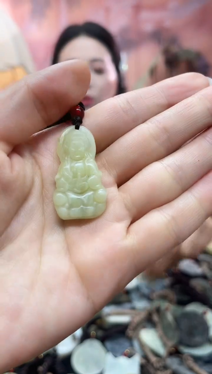 未镶嵌岫玉吊坠·