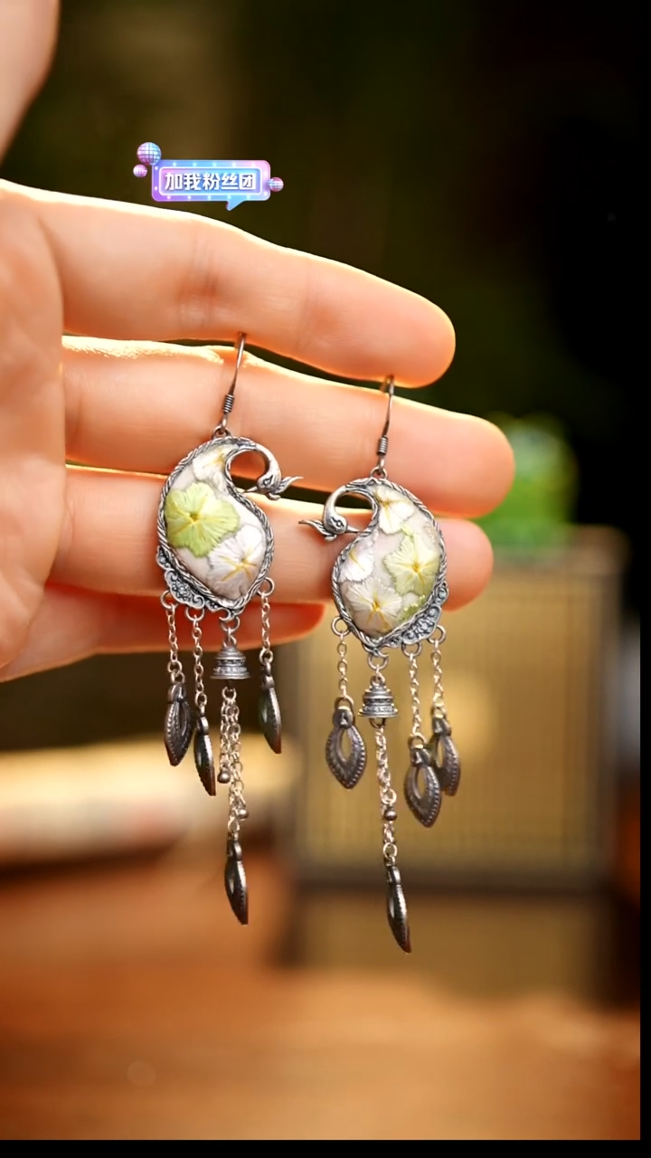 刺绣私人定制苗族手工Q21