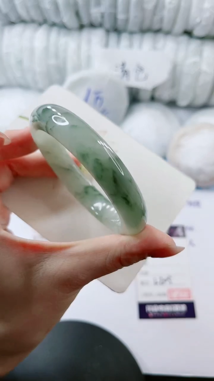 【闪购商品】石英质玉手镯未镶嵌多样性发货L205