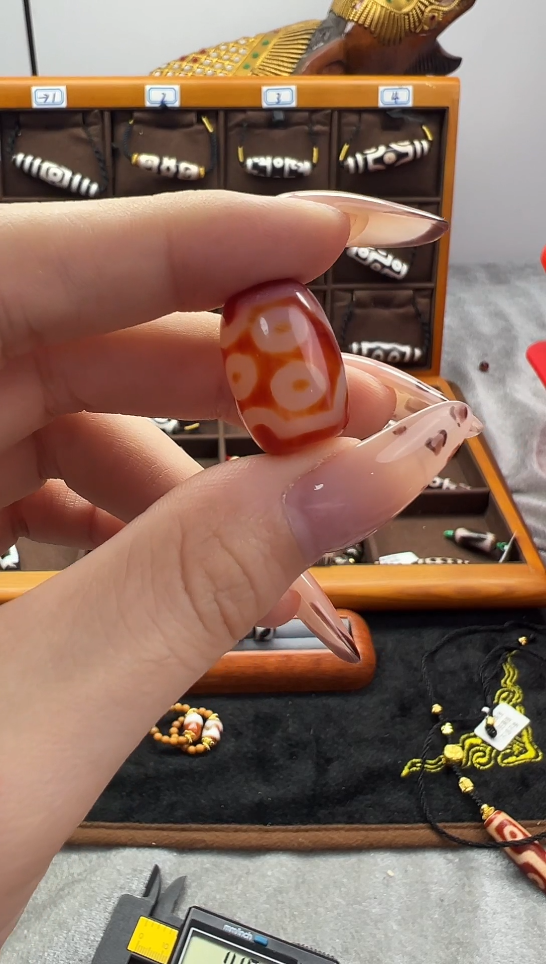 玛瑙/玉髓（覆膜）颈饰未镶嵌103.（微瑕）