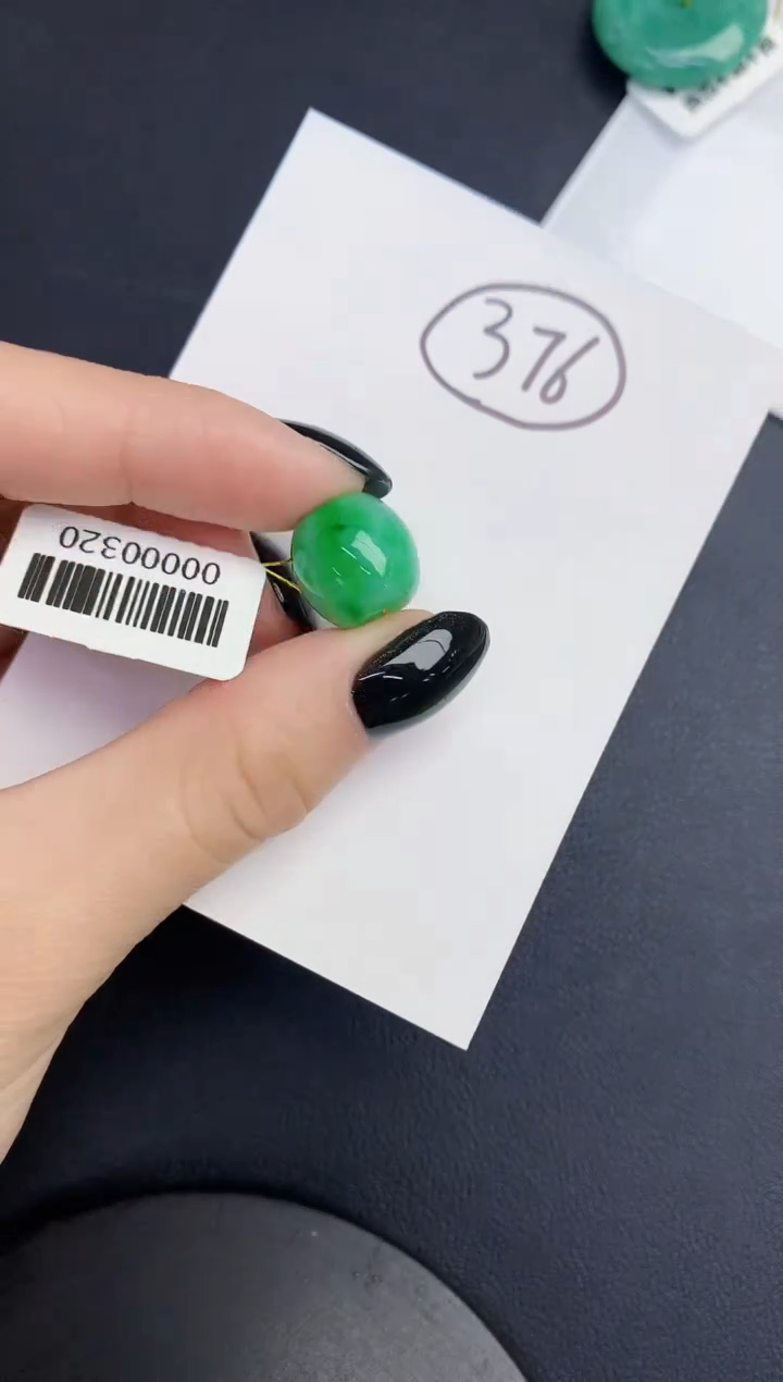 【闪购商品】翡翠颈饰未镶嵌0000000000