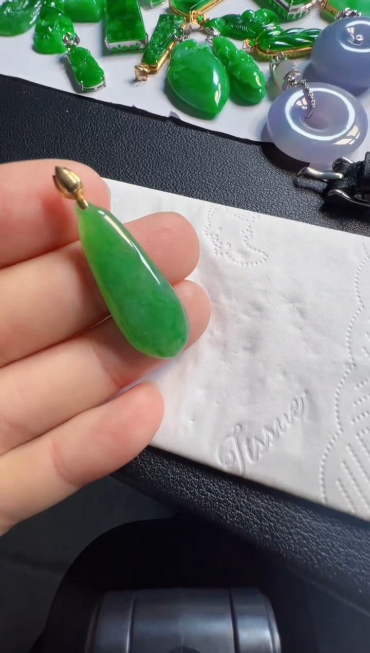 吊坠(不含链)18K金镶嵌翡翠1580