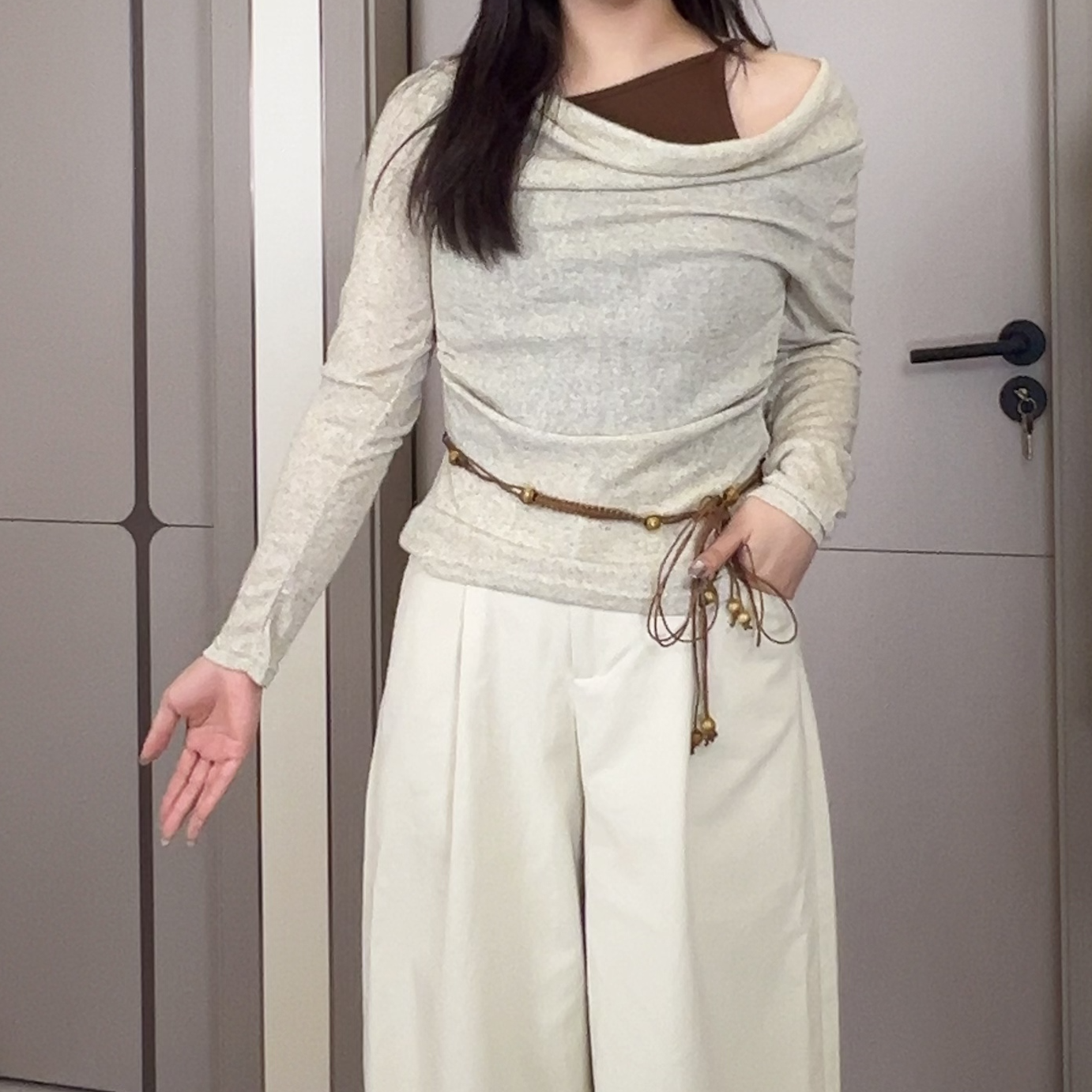 【洋小洋】时尚吊带修身显瘦女装百搭上衣 045