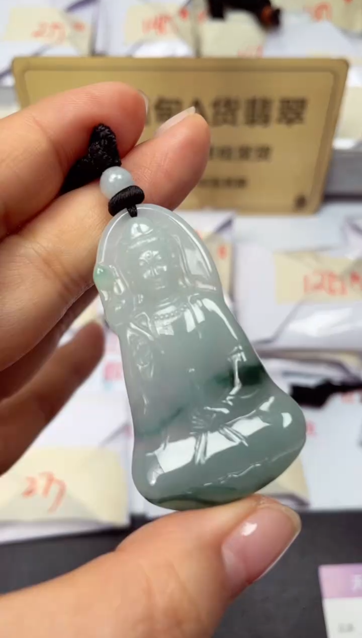 颈饰未镶嵌翡翠天然缅甸翡翠A货