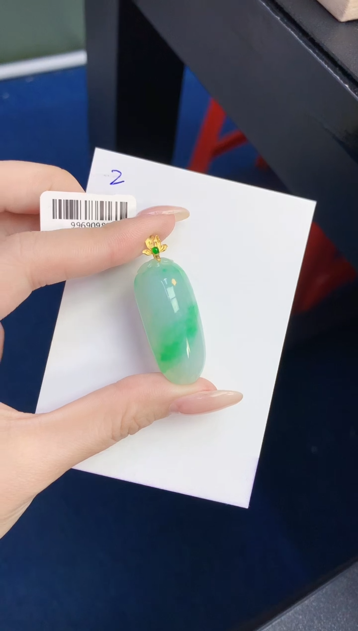 颈饰18K金镶嵌翡翠天然缅甸A货翡翠