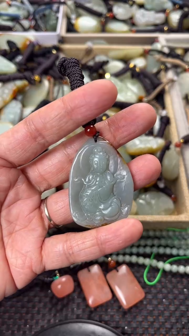 【闪购商品】和田玉颈饰未镶嵌多样性发货没有证书拍一发一有瑕