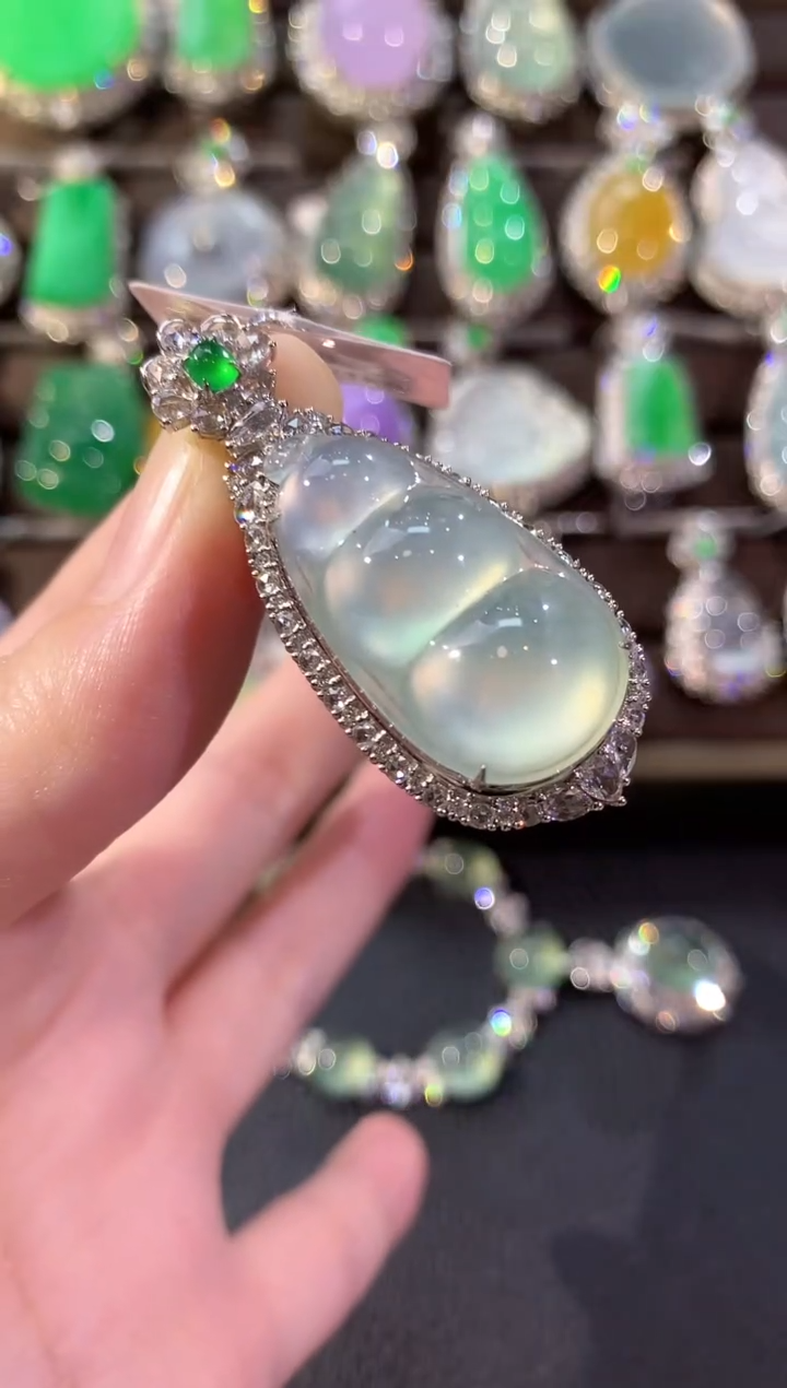 吊坠(不含链)18K金镶嵌翡翠@*慧冬日珠宝Q66