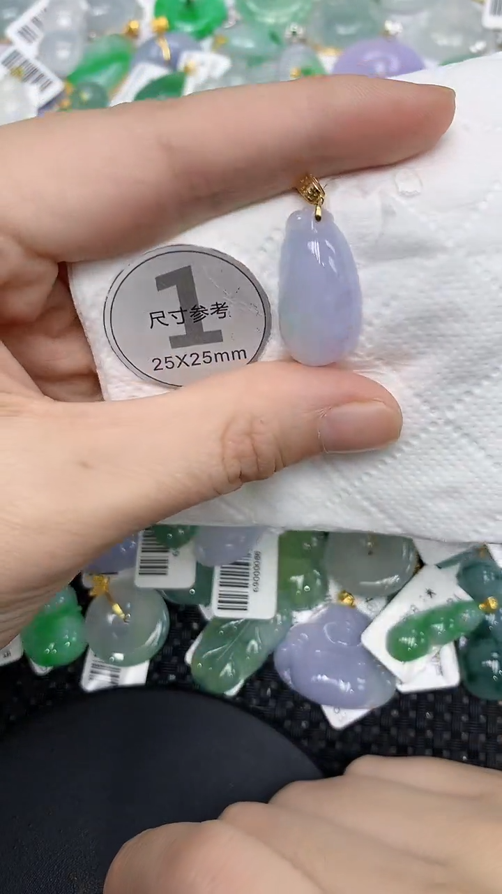 颈饰18K金镶嵌翡翠11111111111