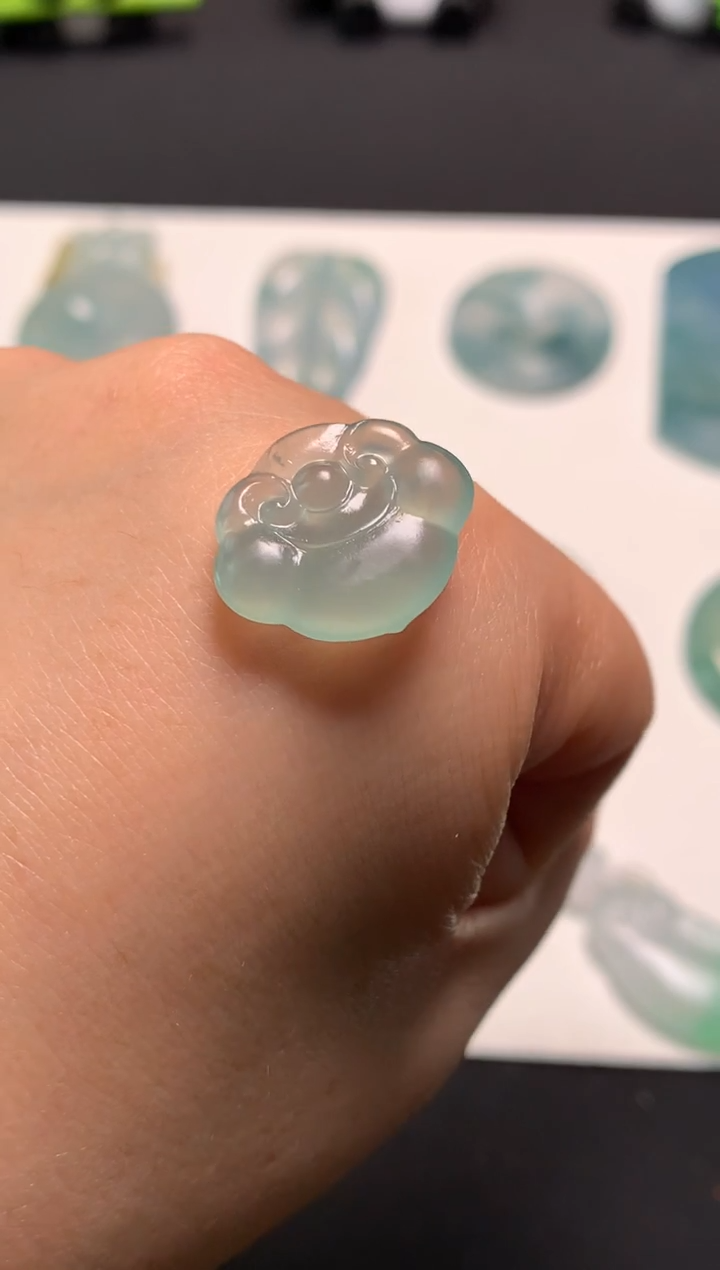 未镶嵌定制翡翠尺寸15.7*18.6*4.1