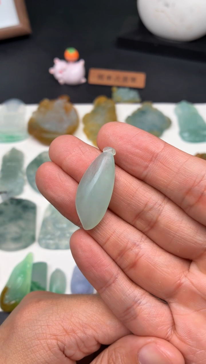 未镶嵌定制翡翠翡翠