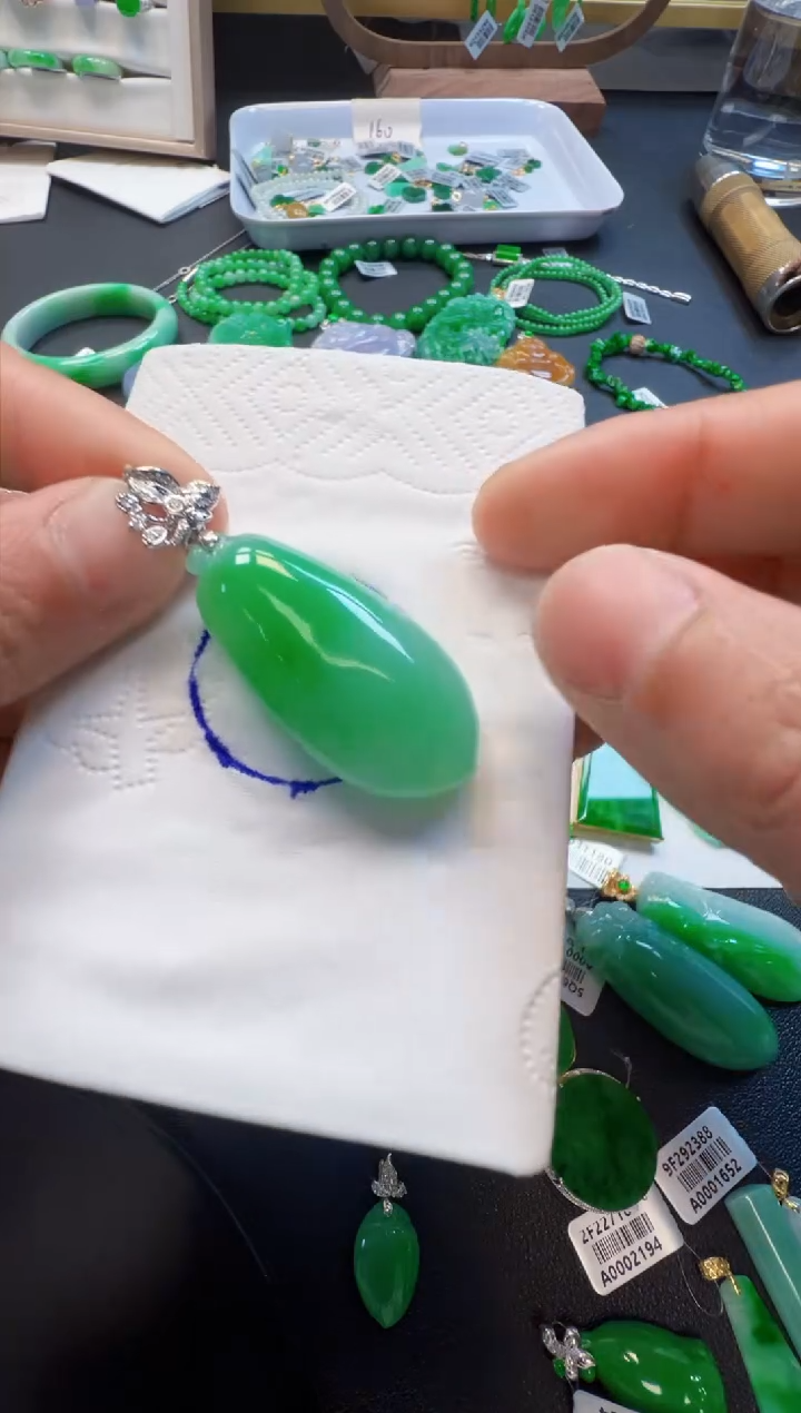 【闪购商品】定制翡翠18K金镶嵌9800元