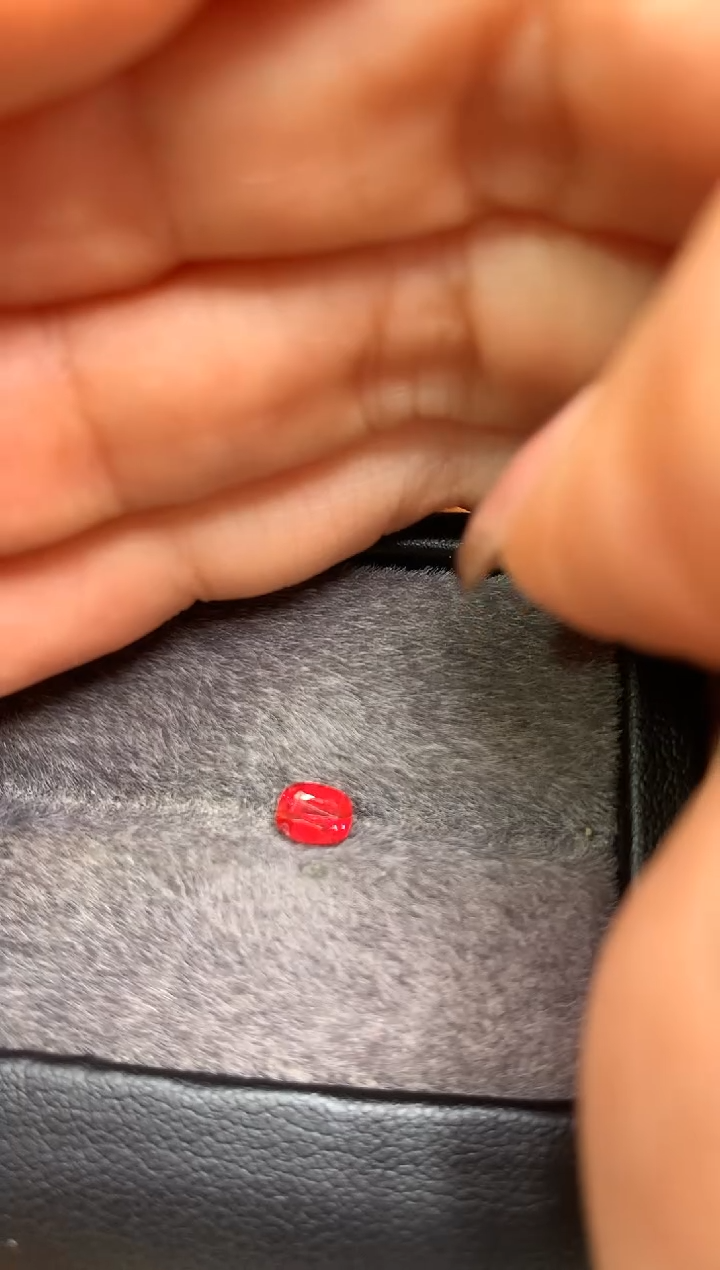 【闪购商品】定制尖晶石裸石未镶嵌枕型 绝地 0.53ct