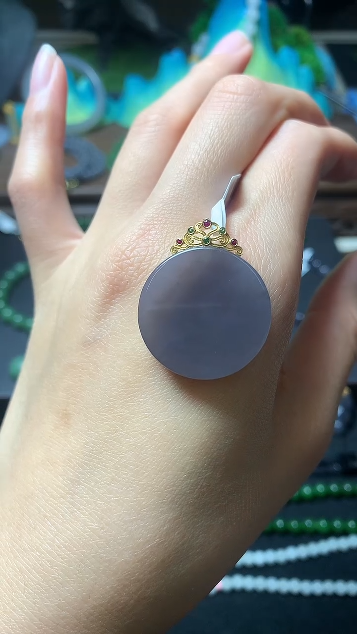 【闪购商品】和田玉吊坠(赠链)18K金镶嵌吊坠