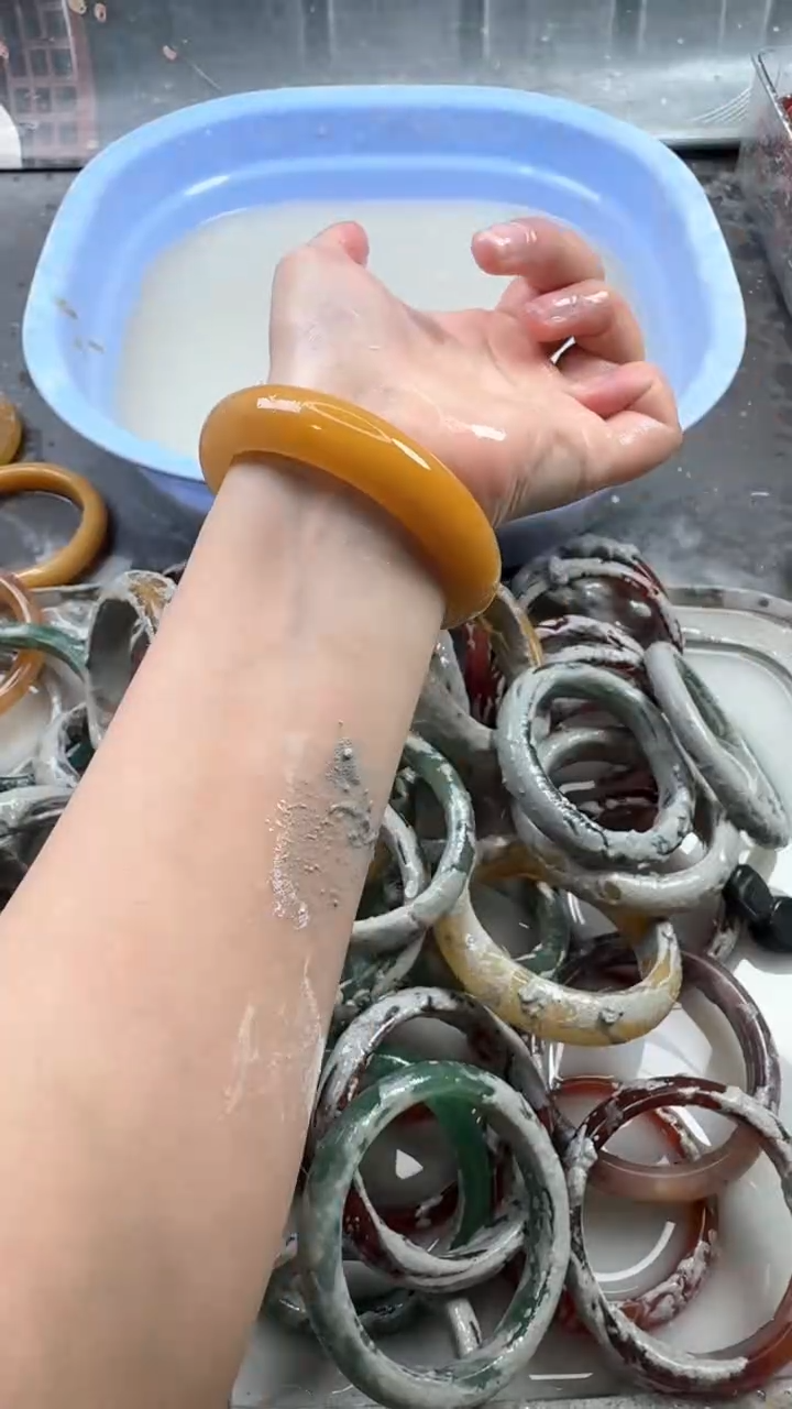 【闪购商品】石英质玉手镯未镶嵌86