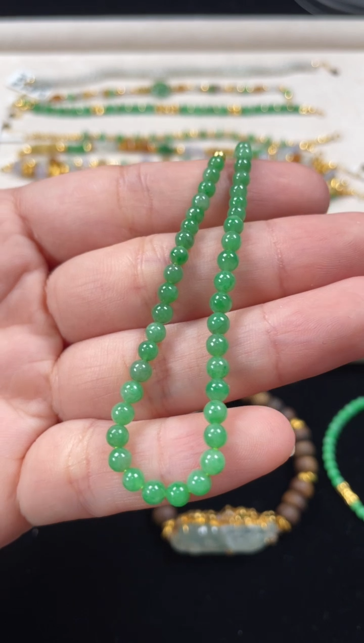 18K金镶嵌手链翡翠一条   P385