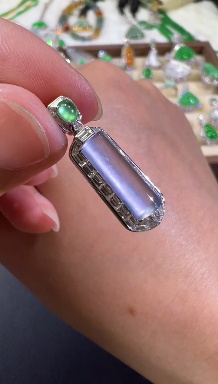 吊坠(不含链)18K金镶嵌翡翠B116|29800