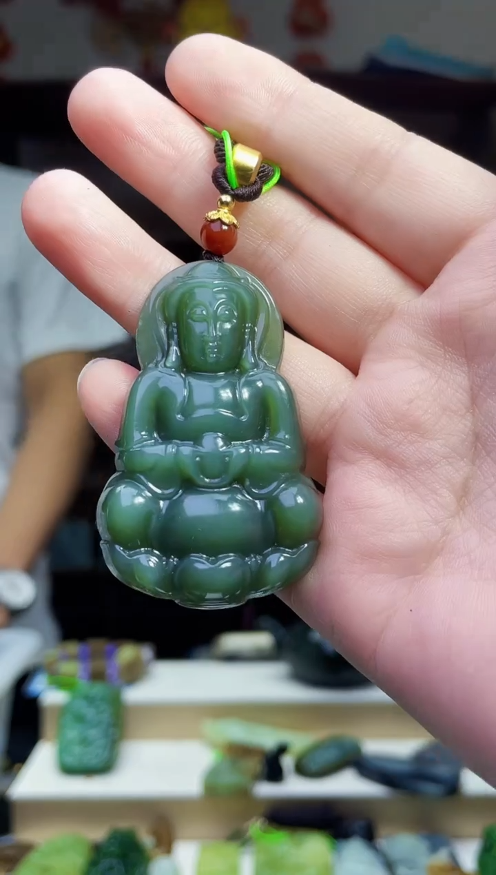 和田玉未镶嵌颈饰1