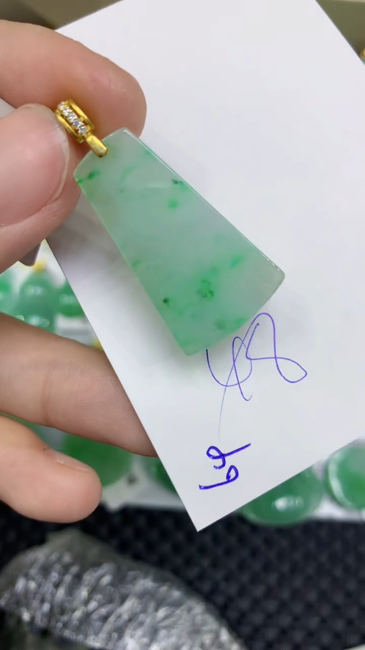 颈饰未镶嵌翡翠缅甸A货翡翠