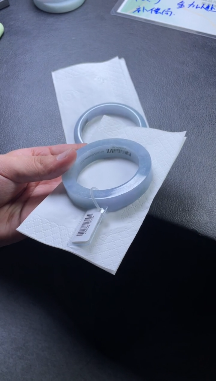 定制翡翠手镯未镶嵌翡翠手镯一件