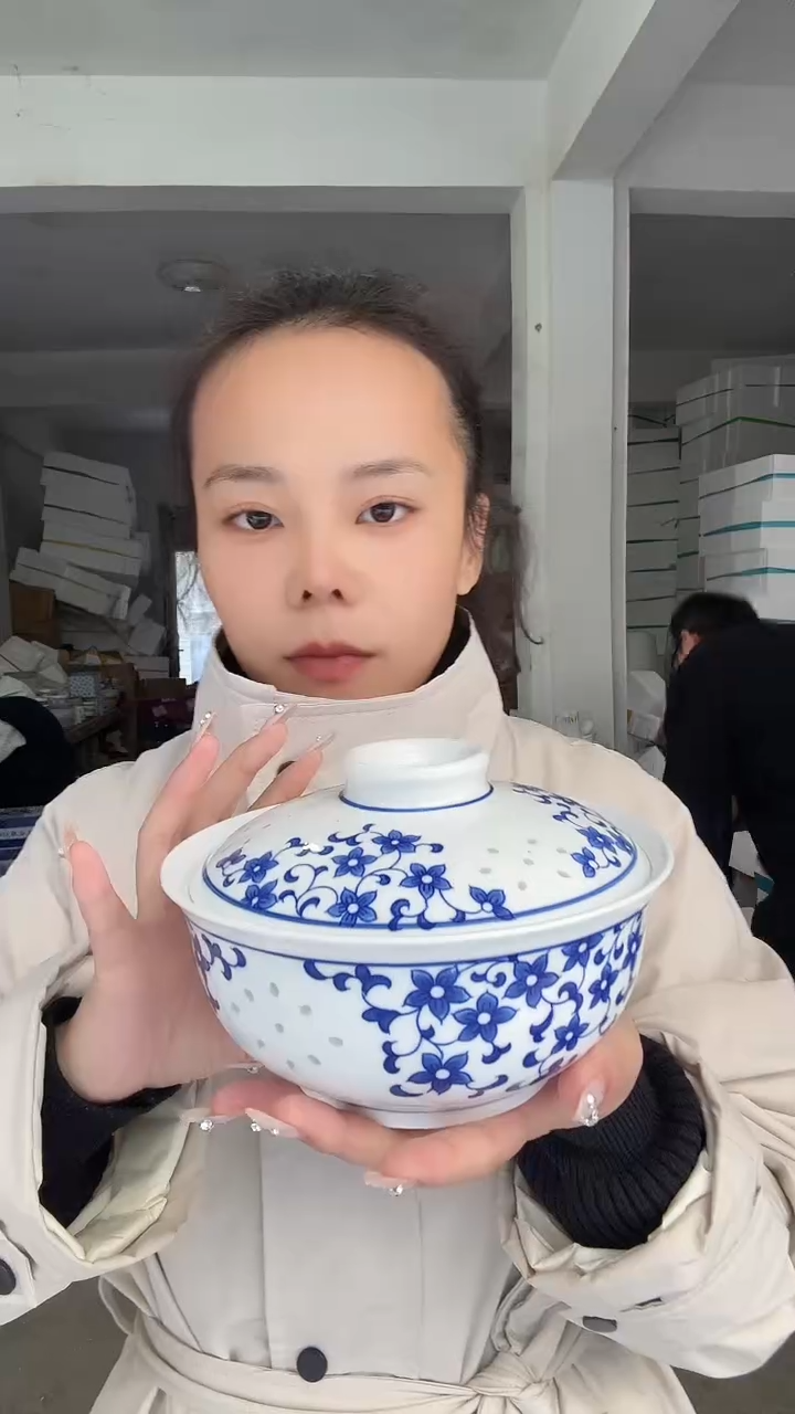 瓷片一个7英寸的瓷器的东西