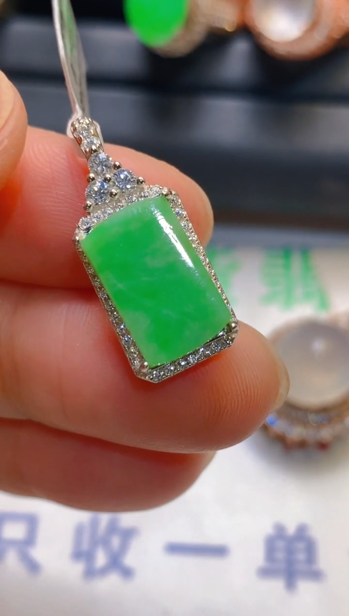 【闪购商品】翡翠耳饰银S925镶嵌天然A货翡翠1