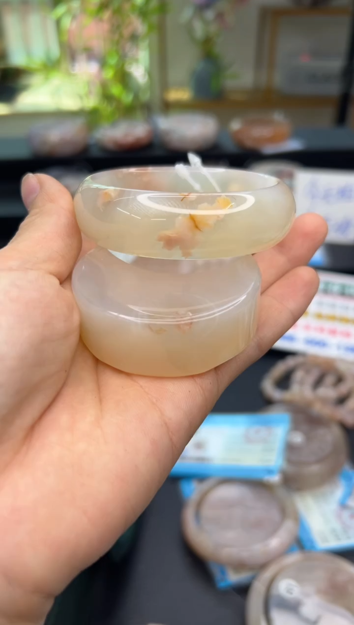 【闪购商品】石英质玉手镯未镶嵌A803(56圈赠送镯心)