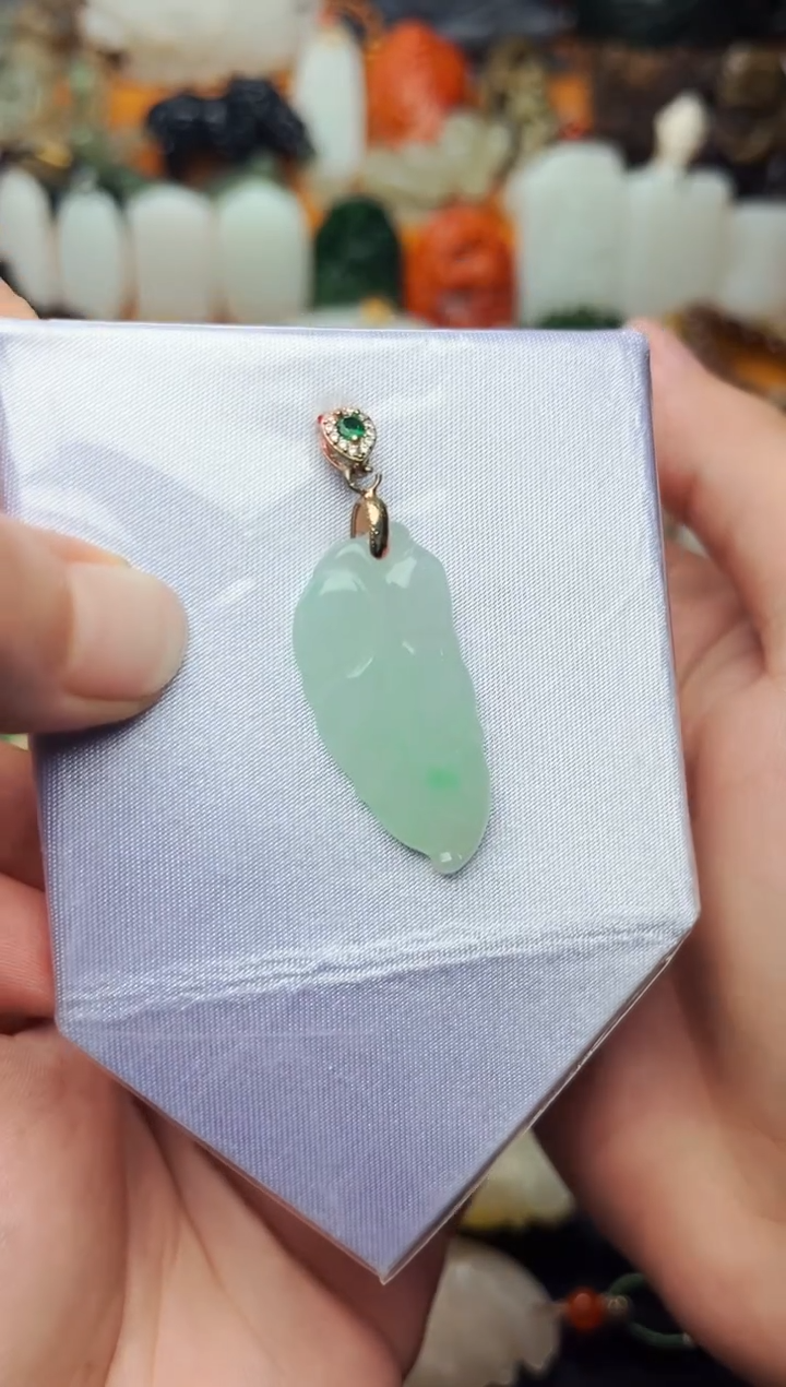 【闪购商品】翡翠颈饰未镶嵌叶子01