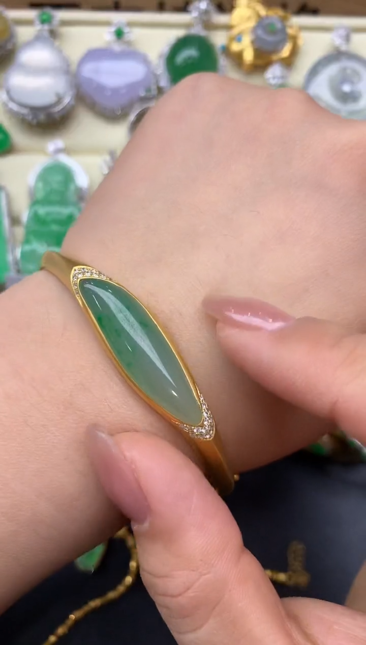 18K金镶嵌手镯翡翠313-中国好珍宝