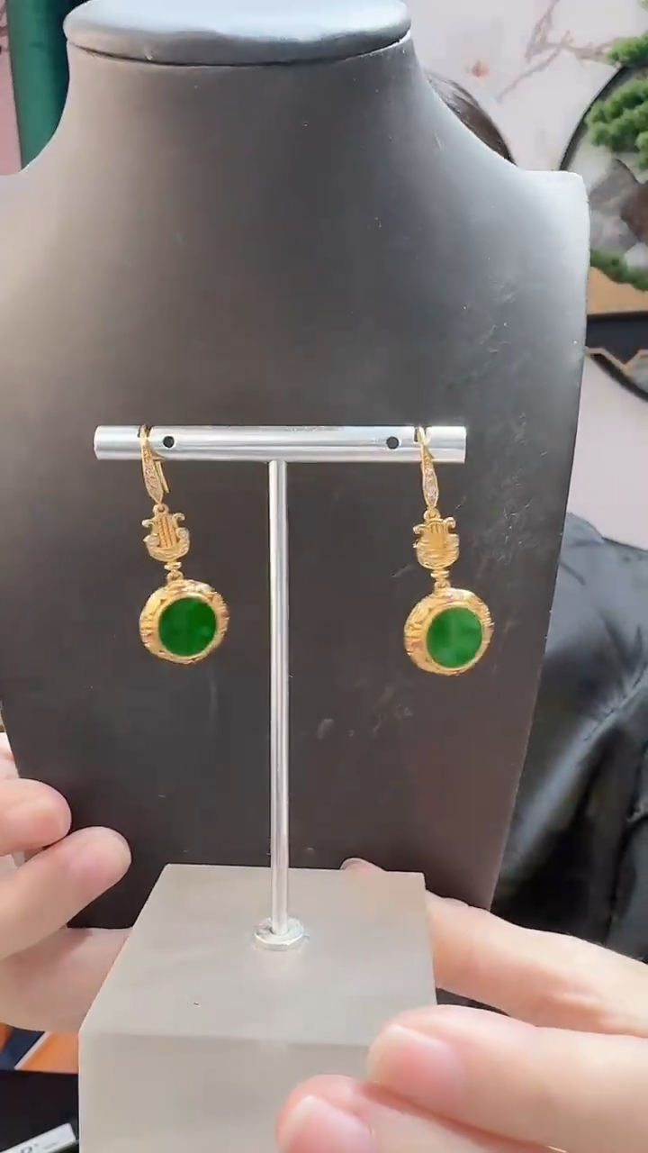 颈饰银S925镶嵌翡翠8888888888