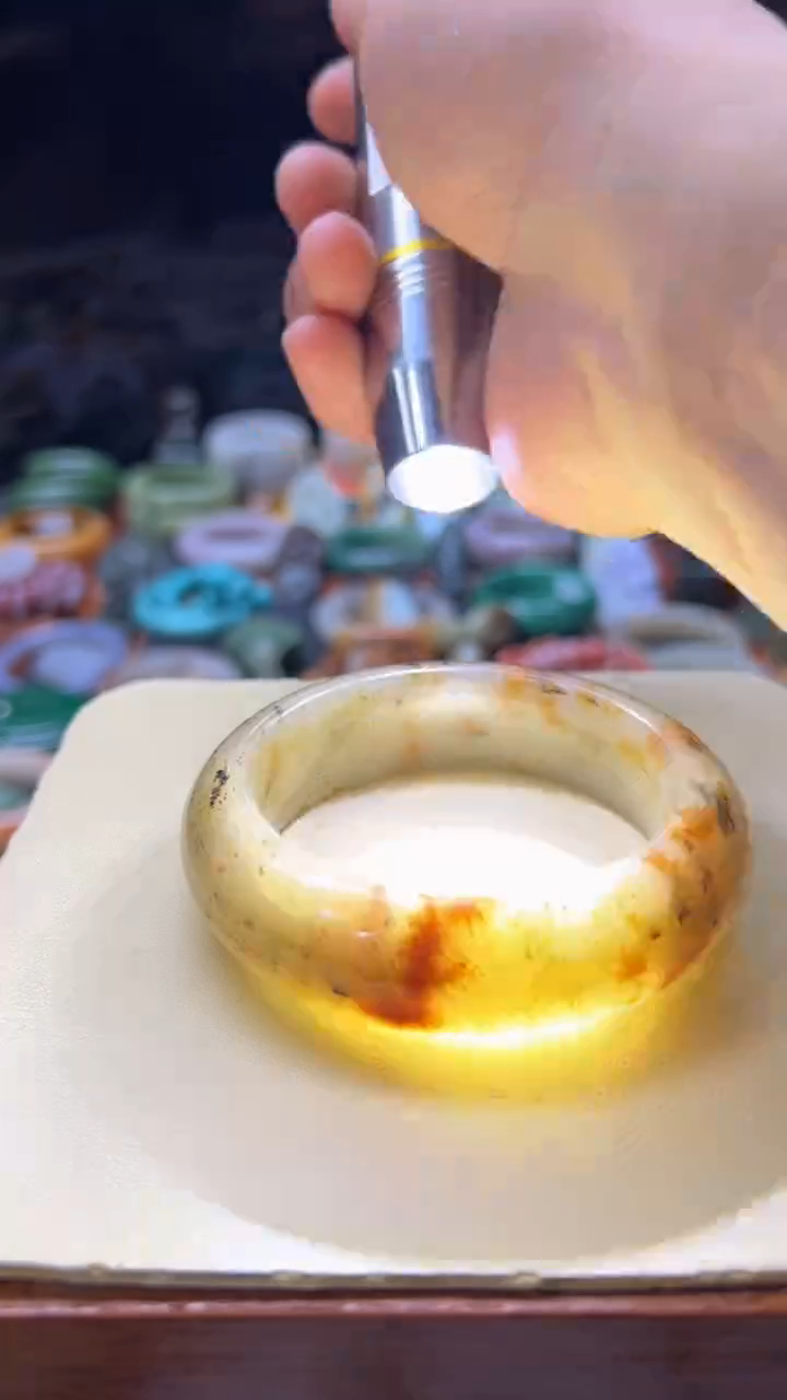 【闪购商品】石英质玉手镯合金053