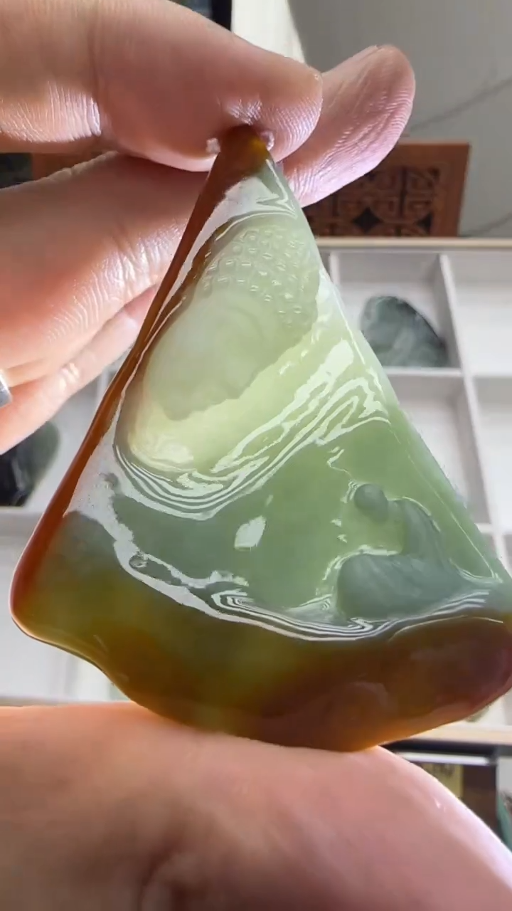 【闪购商品】翡翠挂件未镶嵌国雕谢林工（定制退货扣1000元）