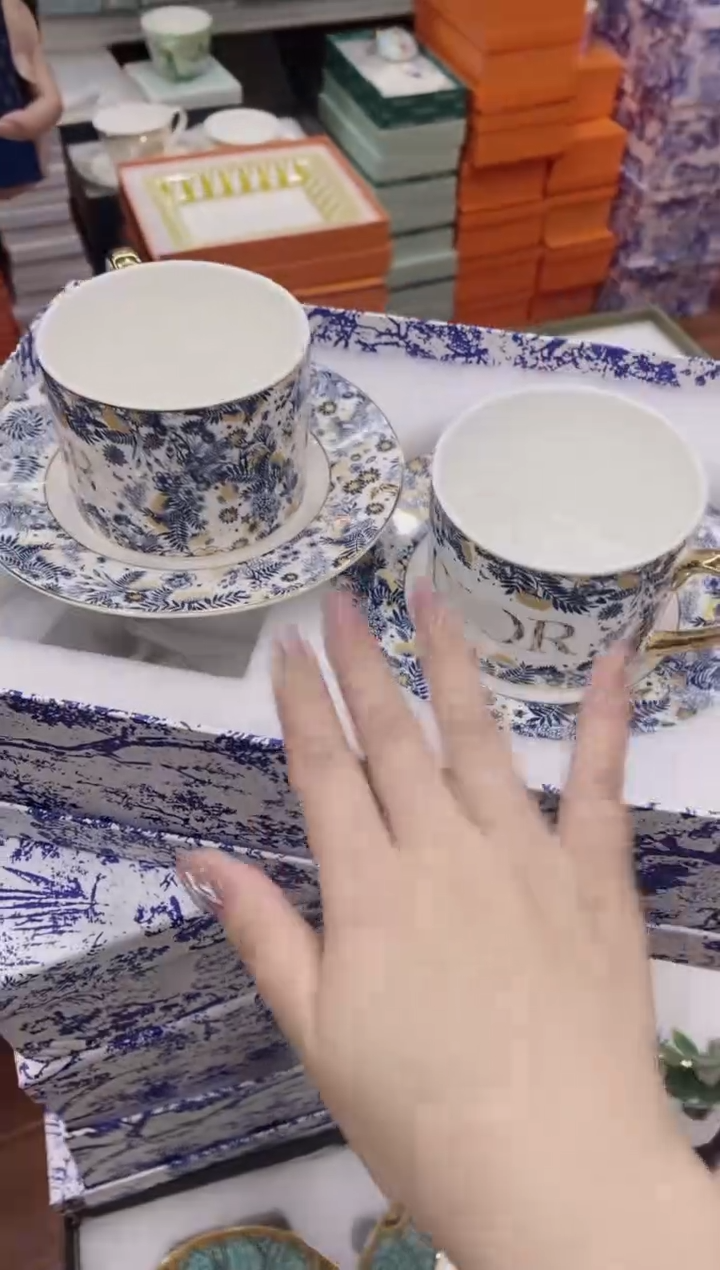 【闪购商品】杯鸿辉家品牌瓷器，京东包邮！