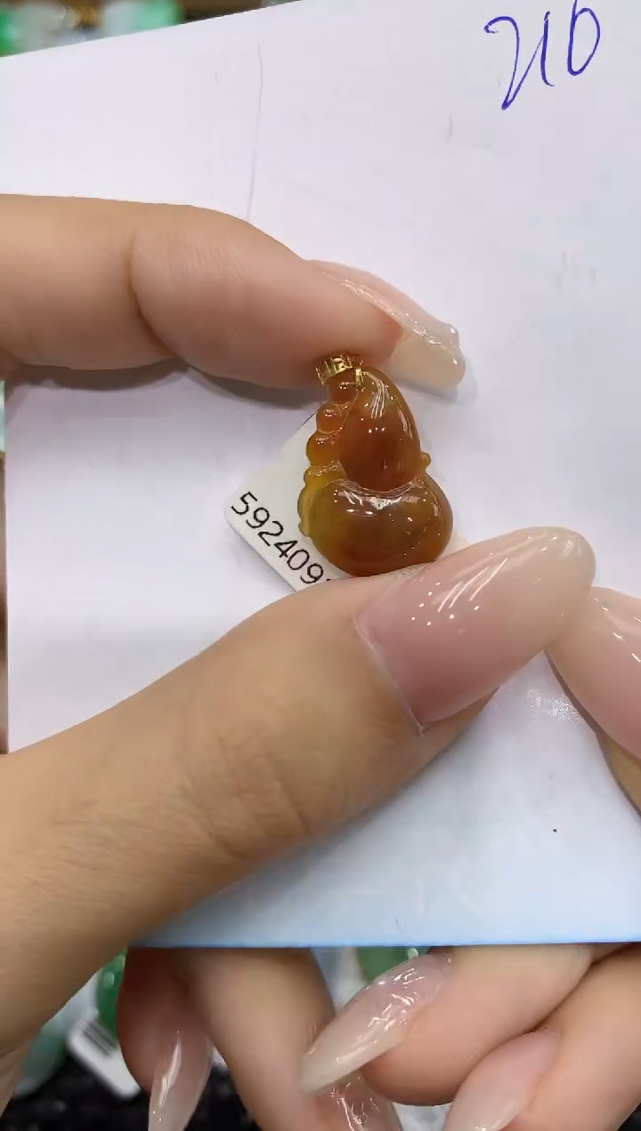 翡翠18K金镶嵌颈饰111111111111