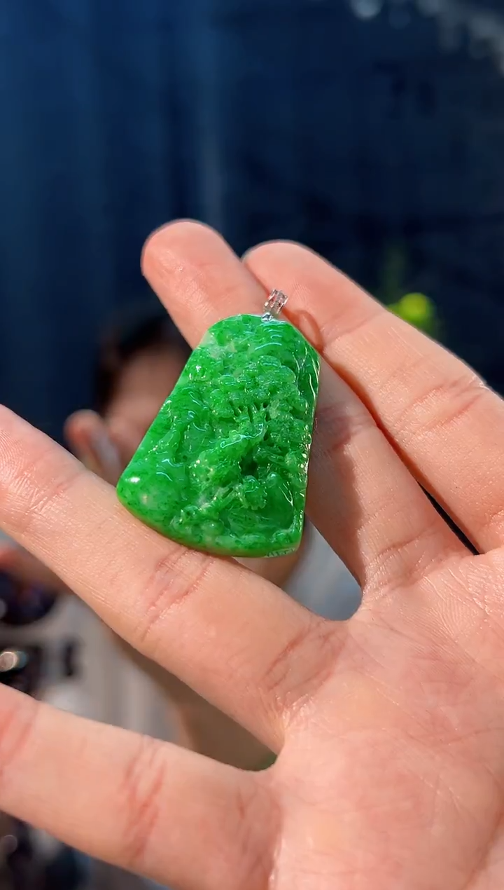 颈饰18K金镶嵌翡翠 缅料A货/支持复检/一件