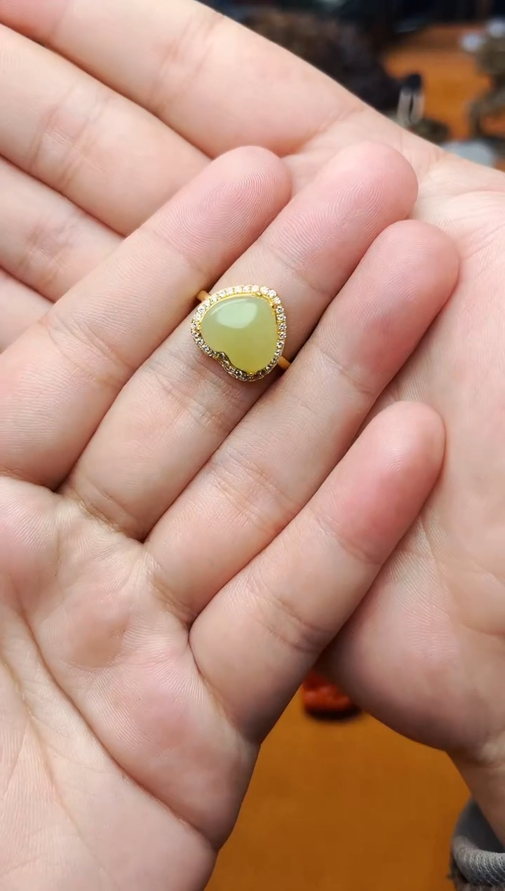 【闪购商品】和田玉戒指银S925镶嵌爱心