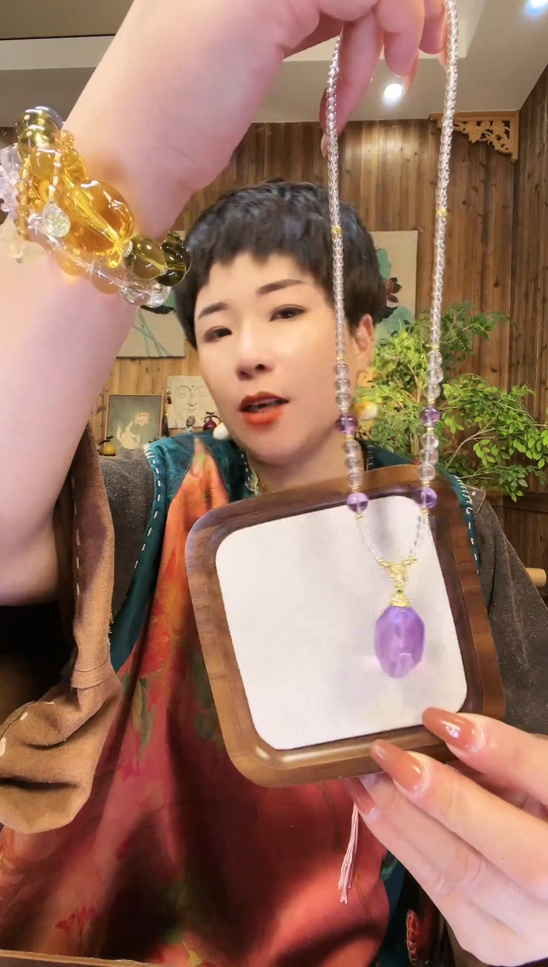 未镶嵌颈饰琥珀00000000456