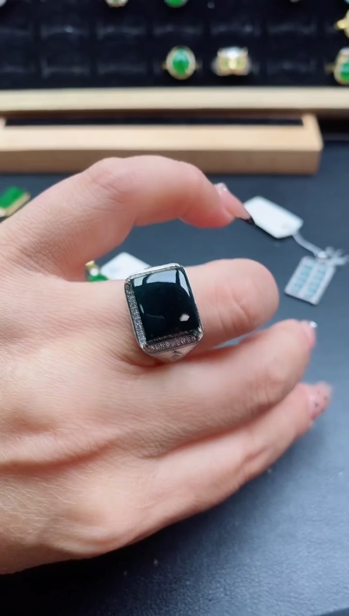 银S925镶嵌戒指翡翠1