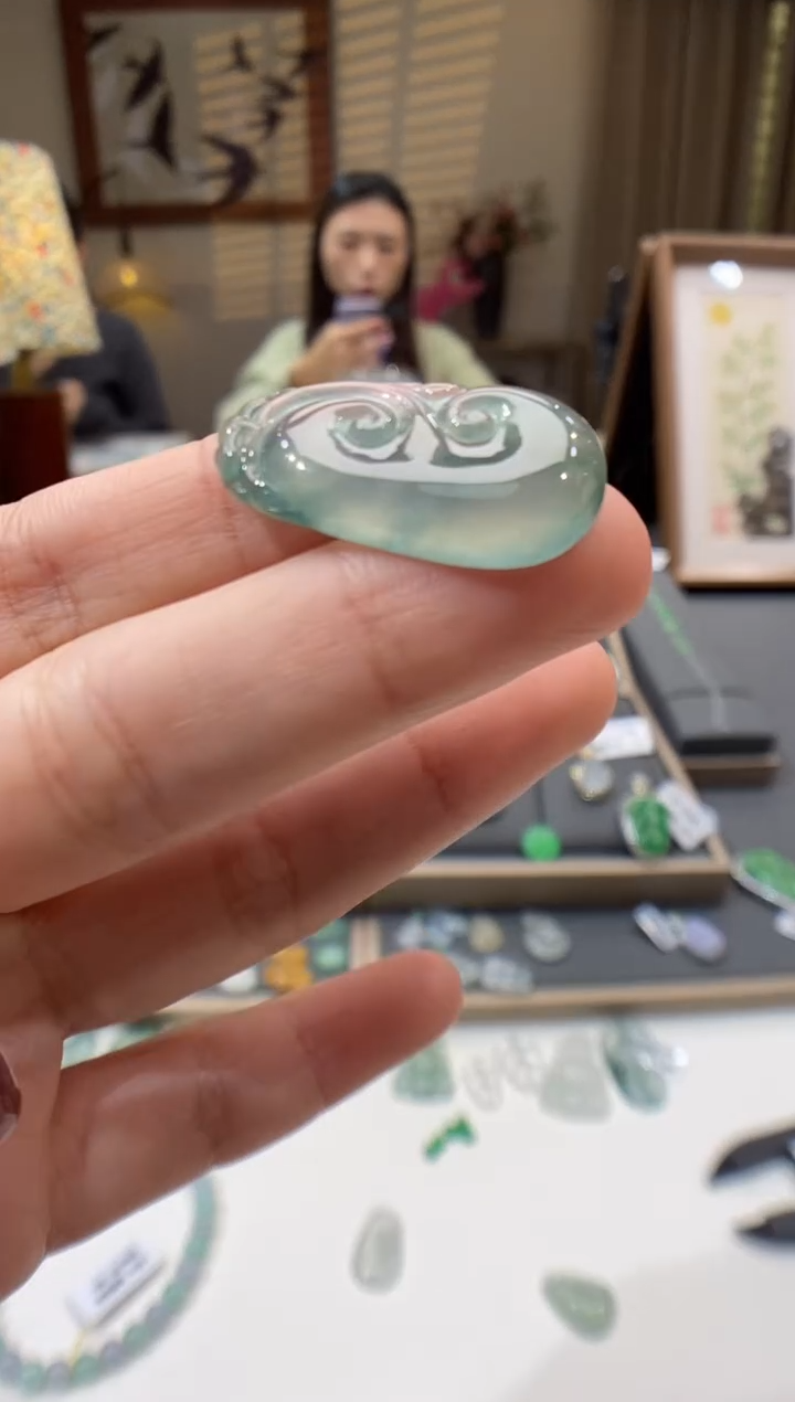 【闪购商品】翡翠颈饰未镶嵌如意