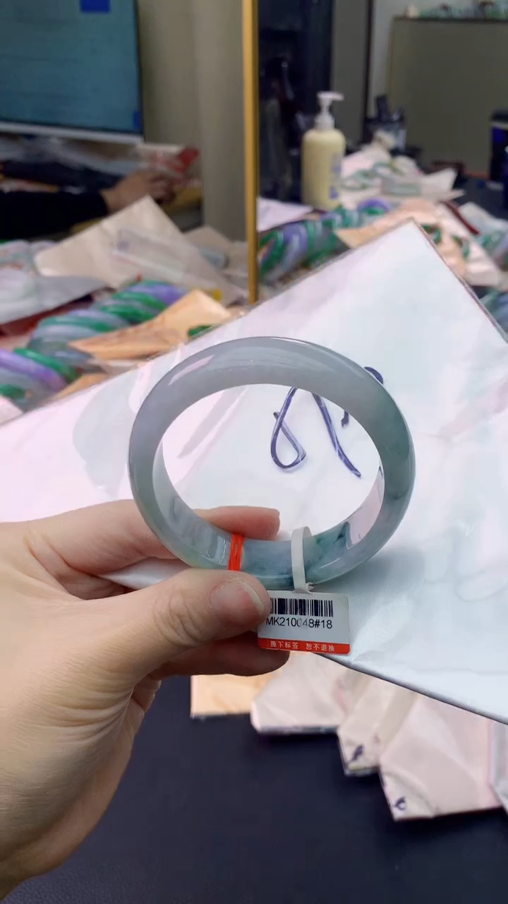 【闪购商品】翡翠手镯未镶嵌0213390051