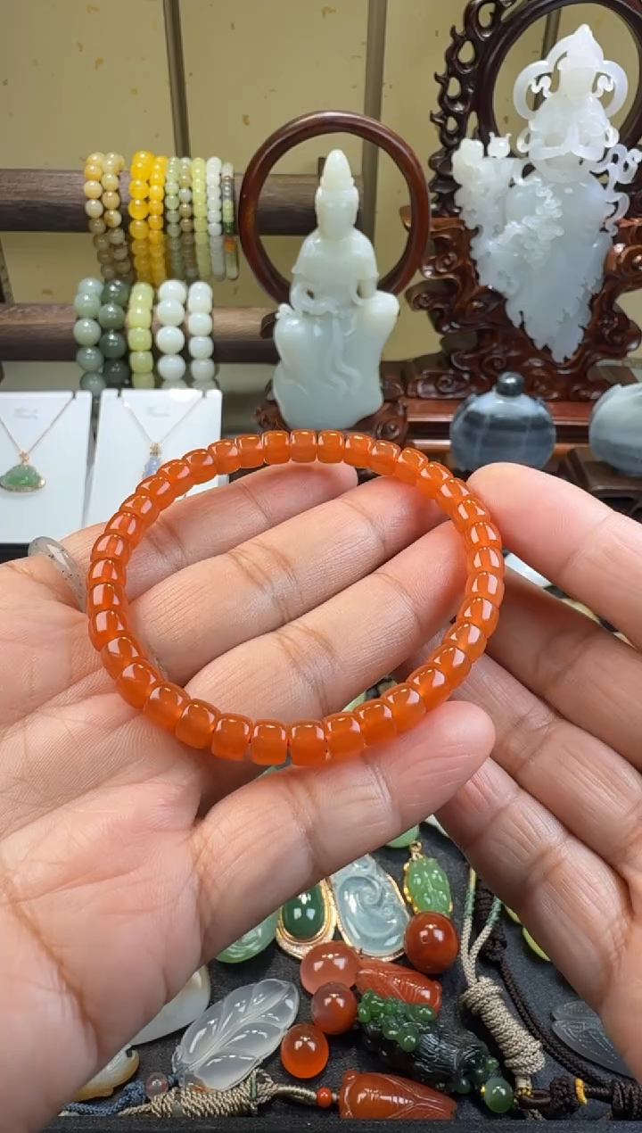 颈饰未镶嵌南红玛瑙南红