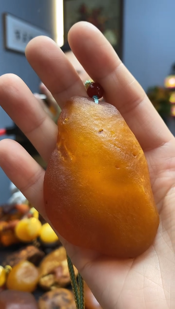 琥珀颈饰未镶嵌挂件